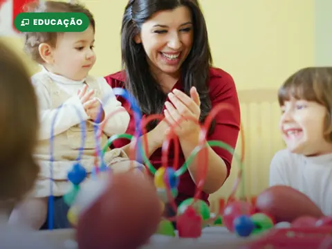 Curso de Auxiliar de Creche
